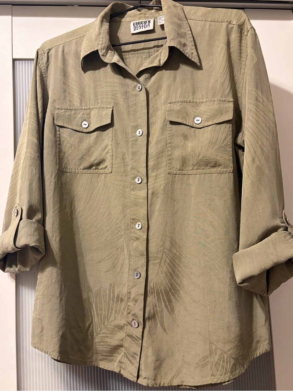 Chico's Olive Green Button-Up Shirt with Subtle Leaf Texture